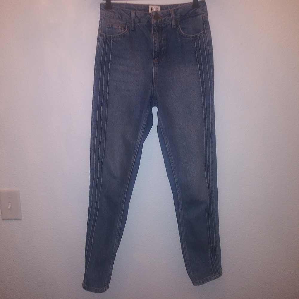 BDG High Rise Mom Jeans With Side Seam Detail